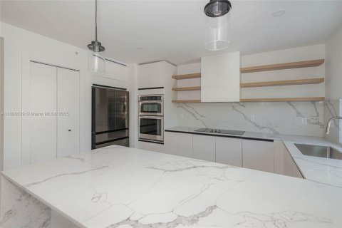 Townhouse in Fort Lauderdale, Florida 3 bedrooms, 169.27 sq.m. № 1802648 - photo 4