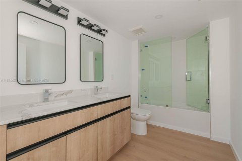 Townhouse in Fort Lauderdale, Florida 3 bedrooms, 169.27 sq.m. № 1802648 - photo 12
