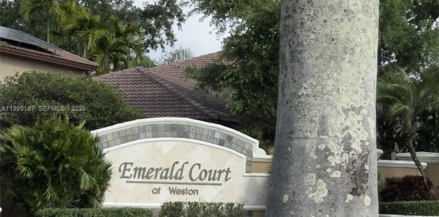 Дом в Уэстон, Флорида 3 спальни, 142.51м2 № 2062683