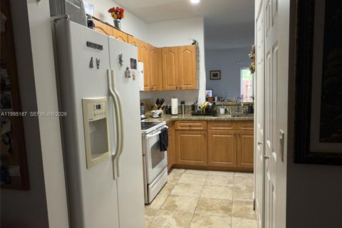 Купить виллу или дом в Уэстон, Флорида 3 спальни, 142.51м2, № 2062683 - фото 11