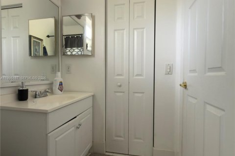 Купить виллу или дом в Уэстон, Флорида 3 спальни, 142.51м2, № 2062683 - фото 16