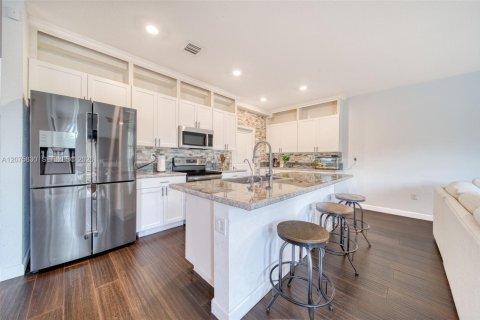 Villa ou maison à vendre à Homestead, Floride: 4 chambres, 272.11 m2 № 2318330 - photo 8