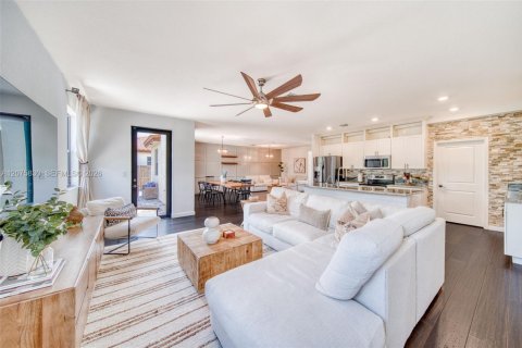 Villa ou maison à vendre à Homestead, Floride: 4 chambres, 272.11 m2 № 2318330 - photo 3