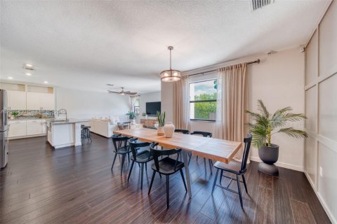 Villa ou maison à vendre à Homestead, Floride: 4 chambres, 272.11 m2 № 2318330 - photo 15