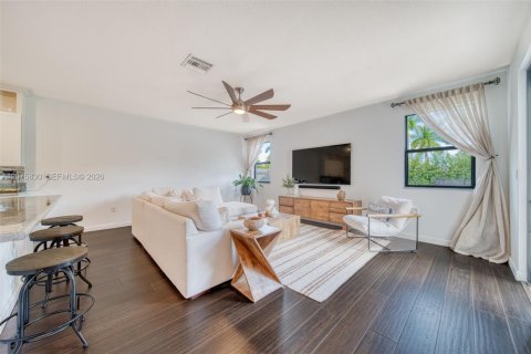 Villa ou maison à vendre à Homestead, Floride: 4 chambres, 272.11 m2 № 2318330 - photo 5