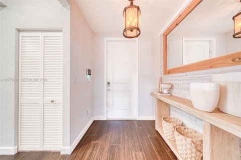 Villa ou maison à vendre à Homestead, Floride: 4 chambres, 272.11 m2 № 2318330 - photo 17