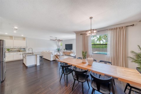 Villa ou maison à vendre à Homestead, Floride: 4 chambres, 272.11 m2 № 2318330 - photo 11