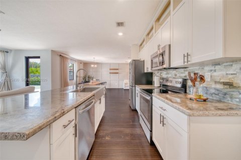 Villa ou maison à vendre à Homestead, Floride: 4 chambres, 272.11 m2 № 2318330 - photo 7