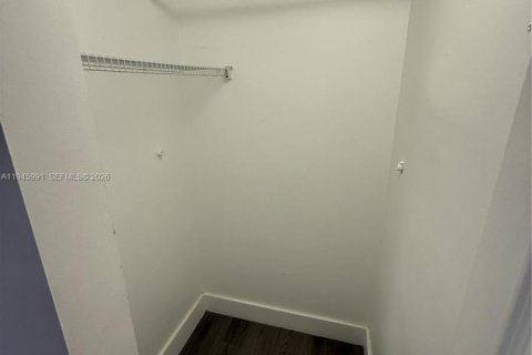 Townhouse in Miami, Florida 2 bedrooms, 62.43 sq.m. № 2002944 - photo 10