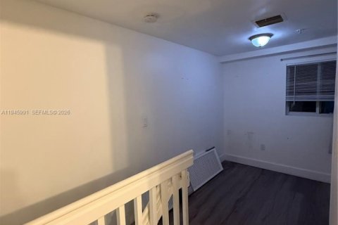 Townhouse in Miami, Florida 2 bedrooms, 62.43 sq.m. № 2002944 - photo 7