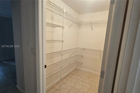 Купить кондоминиум в Майами, Флорида 2 спальни, 108.7м2, № 2182100 - фото 17