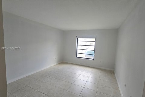 Купить кондоминиум в Майами, Флорида 2 спальни, 108.7м2, № 2182100 - фото 10