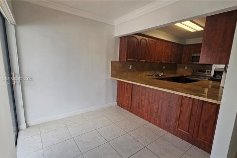 Купить кондоминиум в Майами, Флорида 2 спальни, 108.7м2, № 2182100 - фото 25