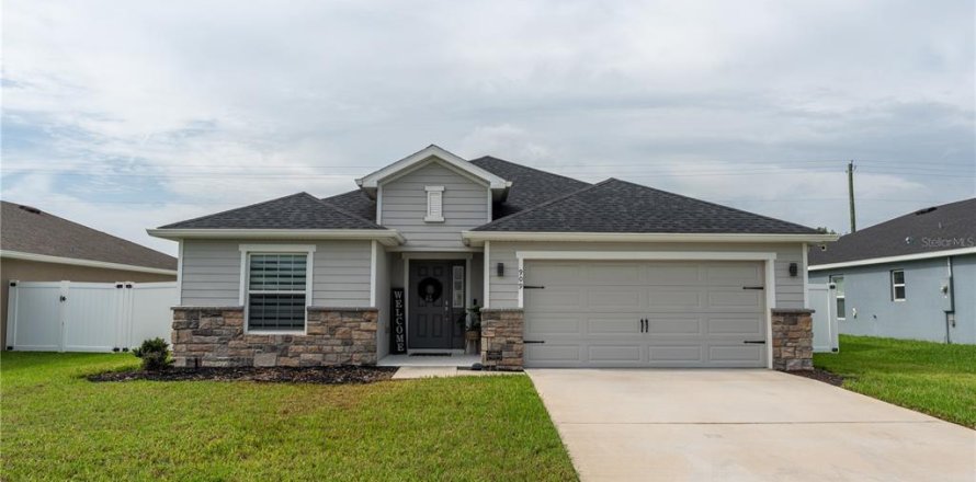 Casa en Polk City, Florida 3 dormitorios, 186.83 m2 № 2207306