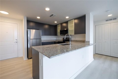 Condo in Orlando, Florida, 2 bedrooms № 2096511 - photo 8
