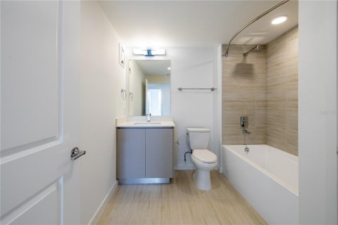 Condo in Orlando, Florida, 2 bedrooms № 2096511 - photo 20