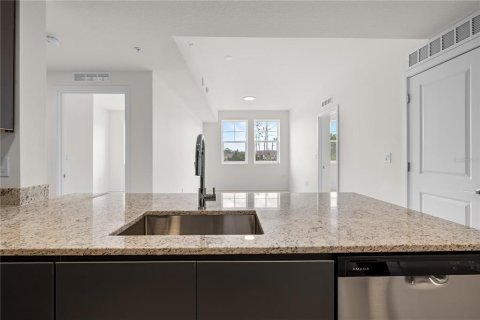 Condo in Orlando, Florida, 2 bedrooms № 2096511 - photo 10