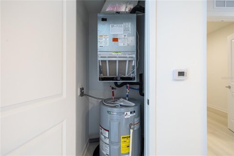 Condo in Orlando, Florida, 2 bedrooms № 2096511 - photo 26