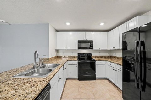House in Riverview, Florida 3 bedrooms, 140.84 sq.m. № 2096204 - photo 12