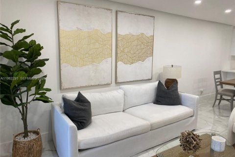 Copropriété à louer à Pompano Beach, Floride: 2 chambres, 99.41 m2 № 2045919 - photo 15