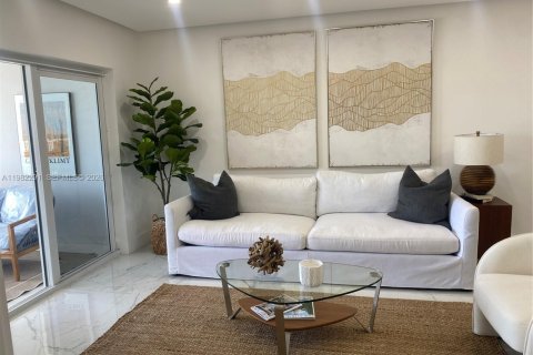 Copropriété à louer à Pompano Beach, Floride: 2 chambres, 99.41 m2 № 2045919 - photo 16