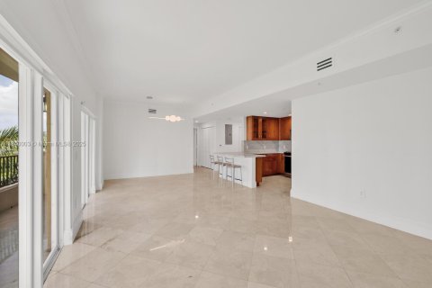 Condo in Coral Gables, Florida, 2 bedrooms  № 1828788 - photo 8