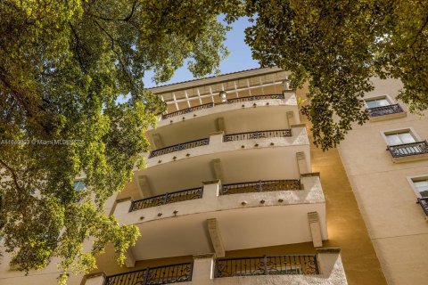 Condo in Coral Gables, Florida, 2 bedrooms  № 1828788 - photo 27