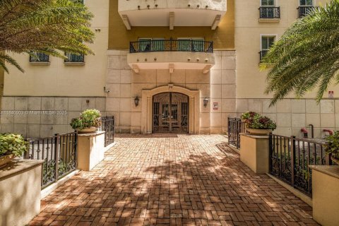 Condo in Coral Gables, Florida, 2 bedrooms  № 1828788 - photo 2