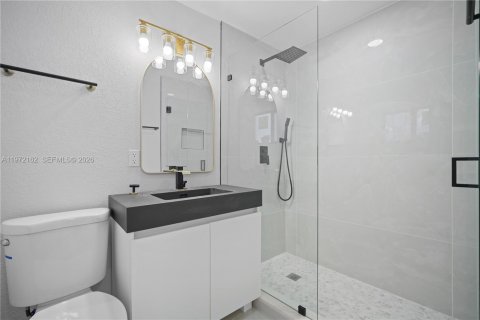 House in Miramar, Florida 3 bedrooms, 134.8 sq.m. № 2038744 - photo 25