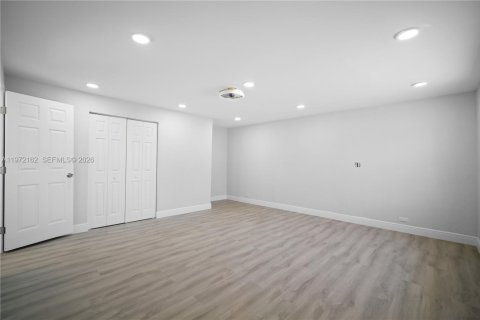 House in Miramar, Florida 3 bedrooms, 134.8 sq.m. № 2038744 - photo 26