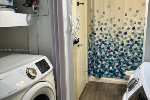 Снять в аренду кондоминиум в Хайалиа, Флорида 1 спальня, 60.11м2, № 1991751 - фото 9