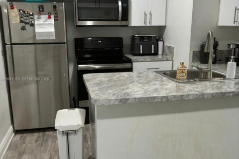 Снять в аренду кондоминиум в Хайалиа, Флорида 1 спальня, 60.11м2, № 1991751 - фото 7