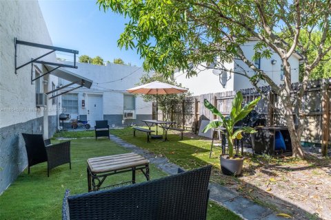 Propiedad comercial en venta en Miami, Florida № 2054824 - foto 16