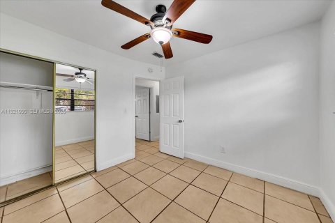 Casa en alquiler en Lauderhill, Florida, 3 dormitorios, 110 m2 № 1975232 - foto 29