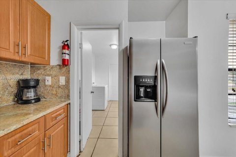 Casa en alquiler en Lauderhill, Florida, 3 dormitorios, 110 m2 № 1975232 - foto 16