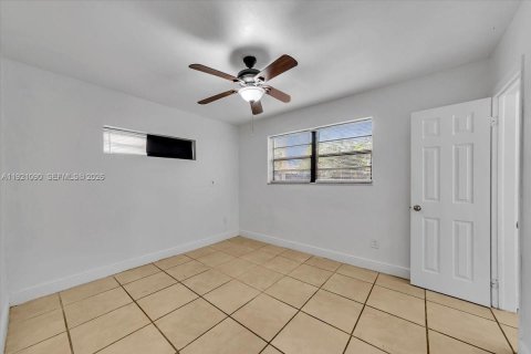 Casa en alquiler en Lauderhill, Florida, 3 dormitorios, 110 m2 № 1975232 - foto 30