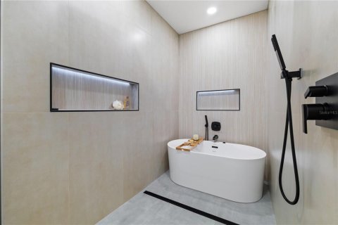 Villa ou maison à vendre à Tampa, Floride: 3 chambres, 160.16 m2 № 2129047 - photo 19