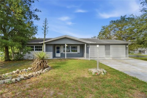 House in Beverly Hills, Florida 3 bedrooms, 128.95 sq.m. № 2126070