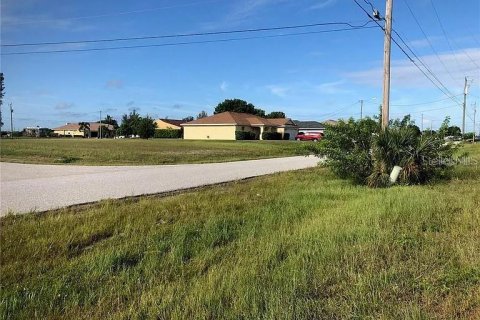 Terreno en venta en Cape Coral, Florida № 1720357 - foto 3