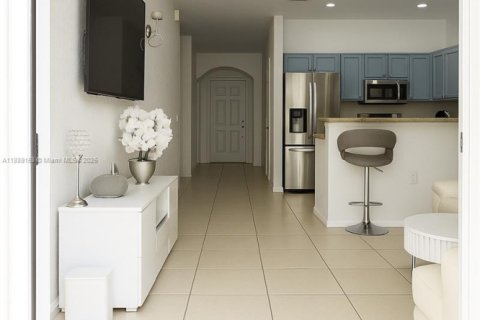 House in Homestead, Florida 4 bedrooms, 175.03 sq.m. № 1938551 - photo 3