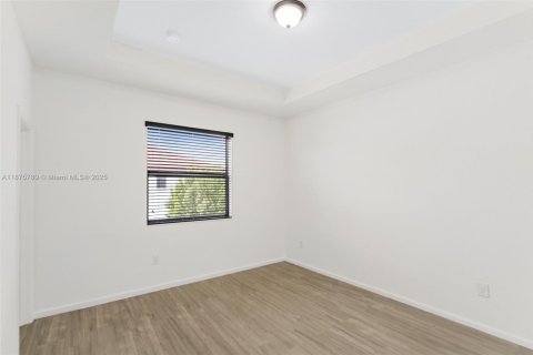 Townhouse in Hialeah, Florida 2 bedrooms, 133.87 sq.m. № 1927502 - photo 16