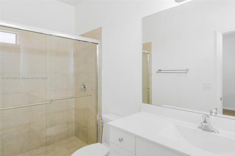 Townhouse in Hialeah, Florida 2 bedrooms, 133.87 sq.m. № 1927502 - photo 12