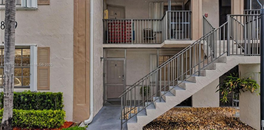 Condo in Homestead, Florida, 3 bedrooms № 1801100