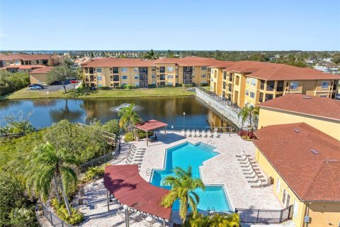 Condo in Tampa, Florida, 1 bedroom  № 1884439 - photo 4