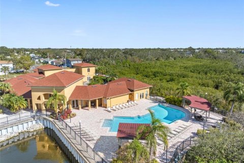 Condo in Tampa, Florida, 1 bedroom  № 1884439 - photo 2