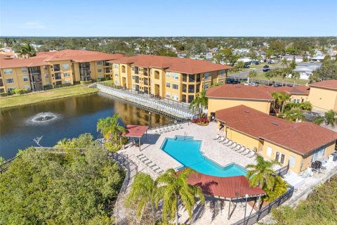 Condo in Tampa, Florida, 1 bedroom  № 1884439 - photo 3