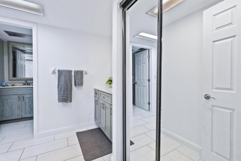 Condominio en alquiler en Hutchinson Island South, Florida, 1 dormitorio, 64.01 m2 № 2182794 - foto 16
