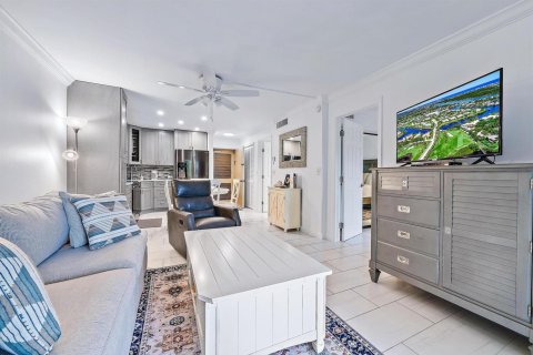 Condominio en alquiler en Hutchinson Island South, Florida, 1 dormitorio, 64.01 m2 № 2182794 - foto 8