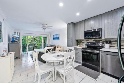 Condominio en alquiler en Hutchinson Island South, Florida, 1 dormitorio, 64.01 m2 № 2182794 - foto 4