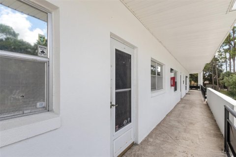 Condo in Winter Haven, Florida, 2 bedrooms  № 1888445 - photo 3